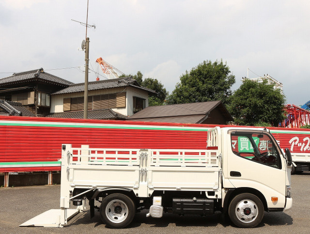 トヨタ トヨエース 小型 平ボディ TKG-XZU675(92203) 13枚目
