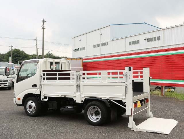トヨタ トヨエース 小型 平ボディ TKG-XZU675(92203) 15枚目