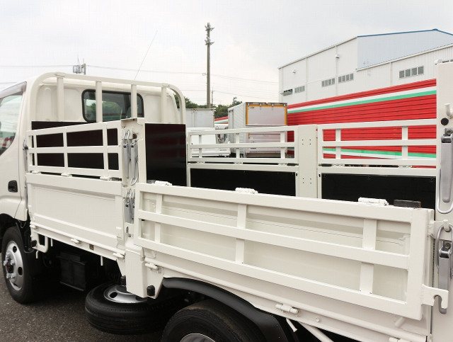 トヨタ トヨエース 小型 平ボディ TKG-XZU675(92203) 17枚目