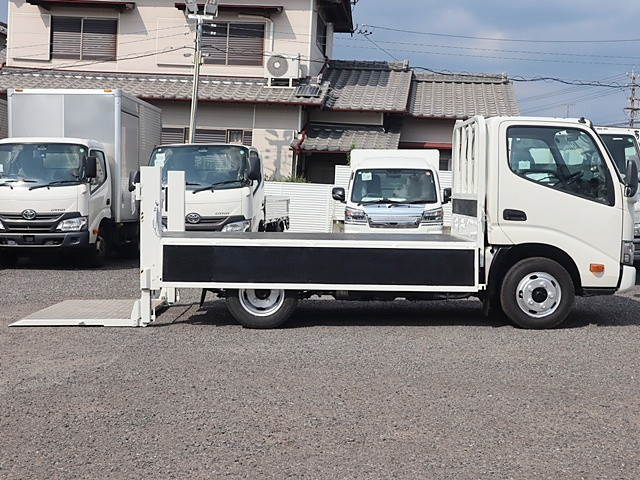 トヨタ ダイナ 小型 平ボディ TKG-XZC605(92210) 10枚目