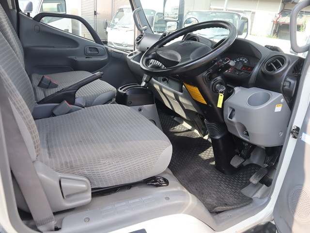 トヨタ ダイナ 小型 平ボディ TKG-XZC605(92210) 32枚目