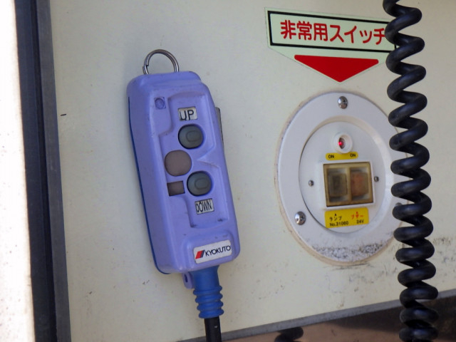 いすゞ エルフ 小型 アルミバン TRG-NMR85AN(92211) 12枚目