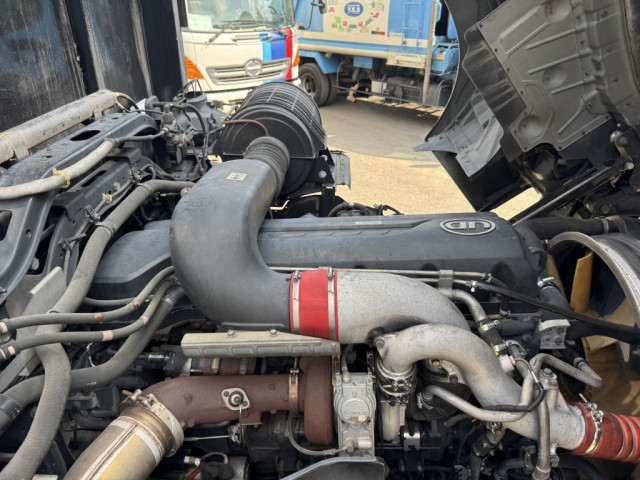 UDトラックス（日産） クオン 大型 アルミウィング QPG-CG5ZA(92217) 39枚目