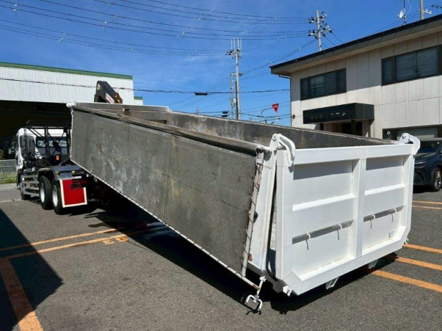 UDトラックス（日産） クオン 大型 コンテナ専用車 QKG-CW5YL(92218) 10枚目