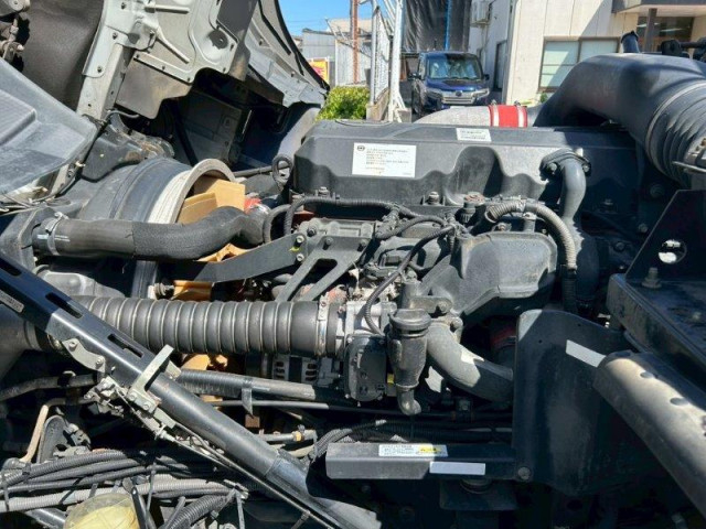 UDトラックス（日産） クオン 大型 コンテナ専用車 QKG-CW5YL(92218) 28枚目
