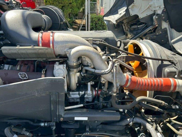 UDトラックス（日産） クオン 大型 コンテナ専用車 QKG-CW5YL(92218) 29枚目