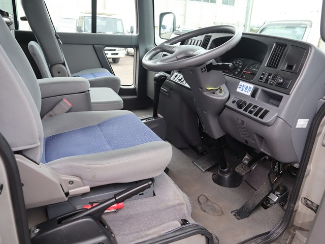 日産自動車 シビリアン 小型 バス ABG-DJW41(92220) 35枚目