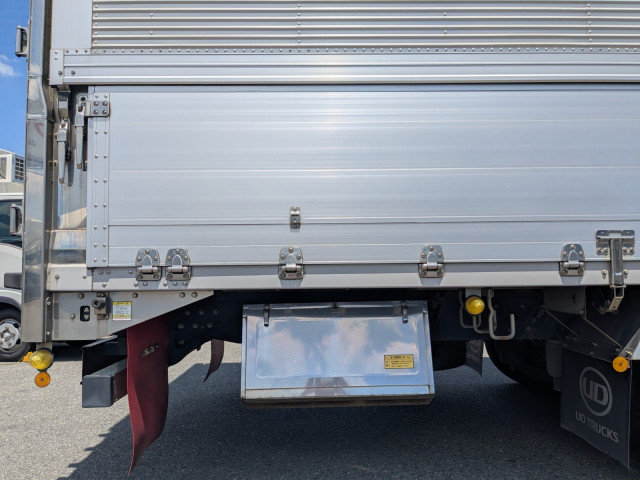 UDトラックス（日産） クオン 大型 アルミウィング QPG-CG5ZA(92225) 29枚目