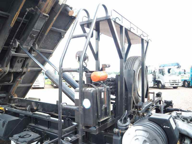 UDトラックス（日産） コンドル 中型 コンテナ専用車 PB-MK36A(92245) 30枚目