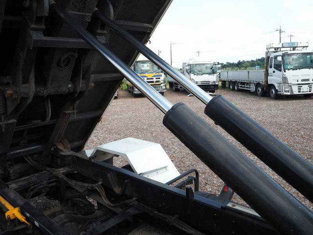 UDトラックス（日産） コンドル 中型 コンテナ専用車 PB-MK36A(92245) 33枚目
