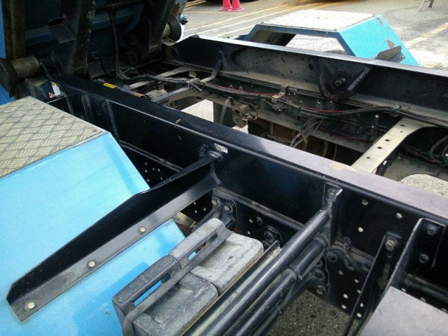 いすゞ フォワード 中型 コンテナ専用車 TKG-FRR902(92272) 19枚目