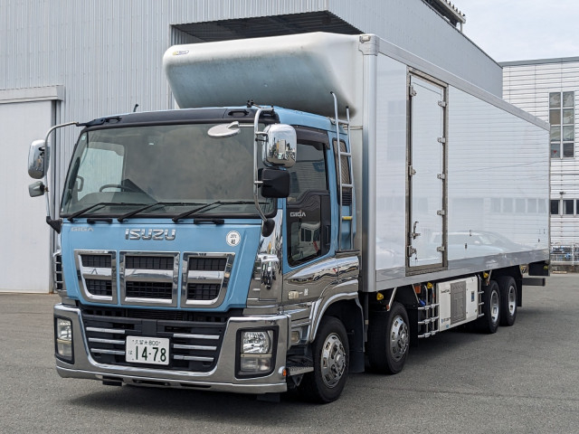 いすゞ ギガ 大型 冷凍冷蔵バン QKG-CYJ77A(92331) 1枚目