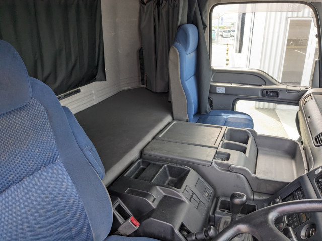 いすゞ ギガ 大型 冷凍冷蔵バン QKG-CYJ77A(92331) 35枚目
