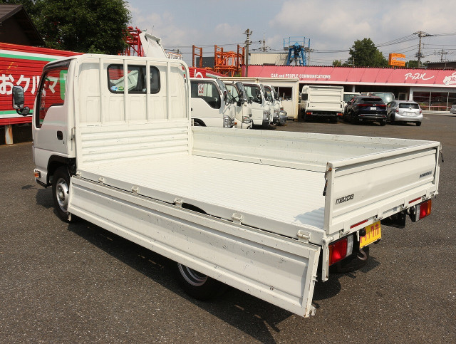 マツダ タイタン 小型 平ボディ 2RG-LHR88A(92354) 11枚目