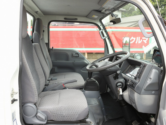 マツダ タイタン 小型 平ボディ 2RG-LHR88A(92354) 32枚目