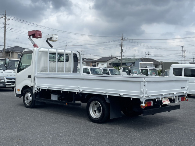 日野 デュトロ 小型 平ボディ 2RG-XZU710M(92357) 7枚目
