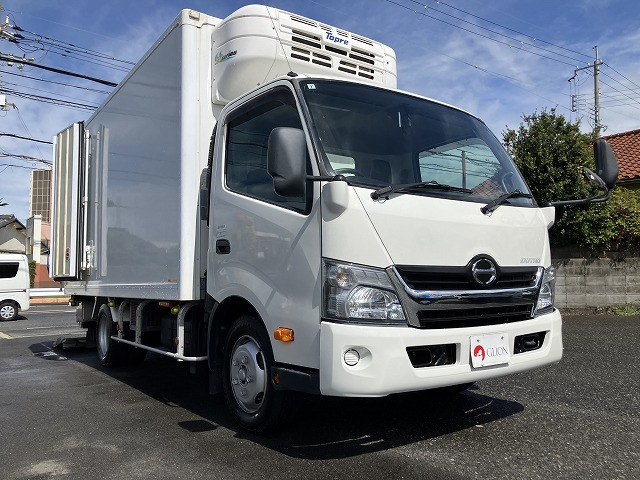 日野 デュトロ 小型 冷凍冷蔵バン TKG-XZU710M(92362) 10枚目