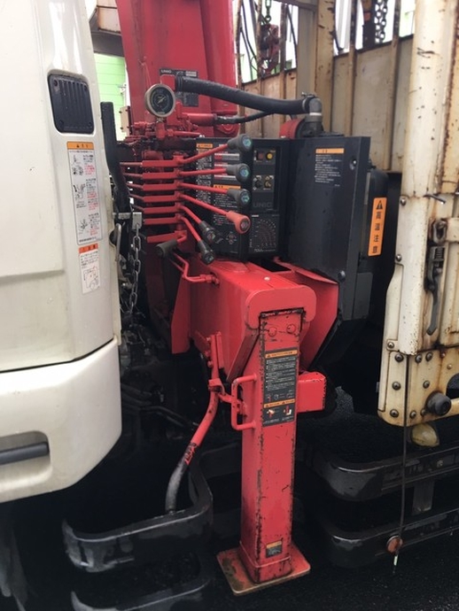 三菱ふそう ファイター 増トン 平ボディ（クレーン付） QKG-FK62FZ(2240) 5枚目