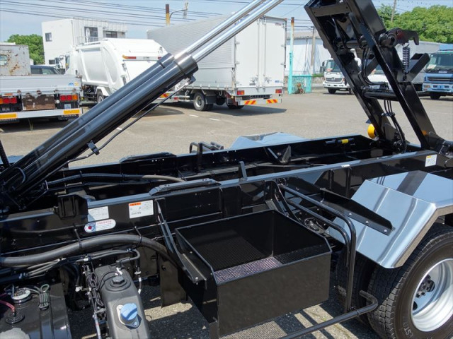 三菱ふそう ファイター 中型 コンテナ専用車 2KG-FK72F(92454) 6枚目
