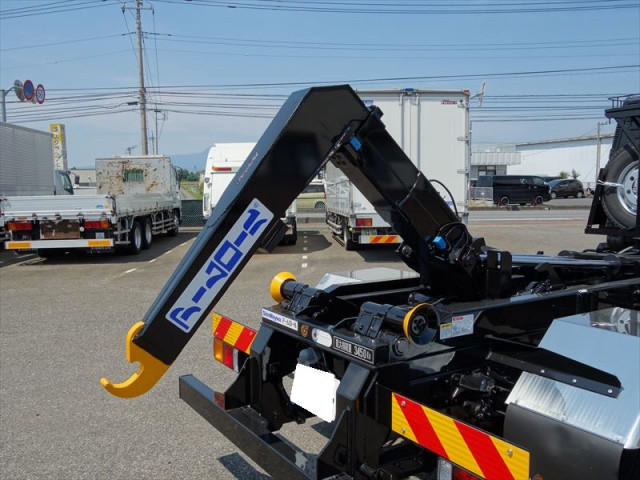 三菱ふそう ファイター 中型 コンテナ専用車 2KG-FK72F(92454) 11枚目