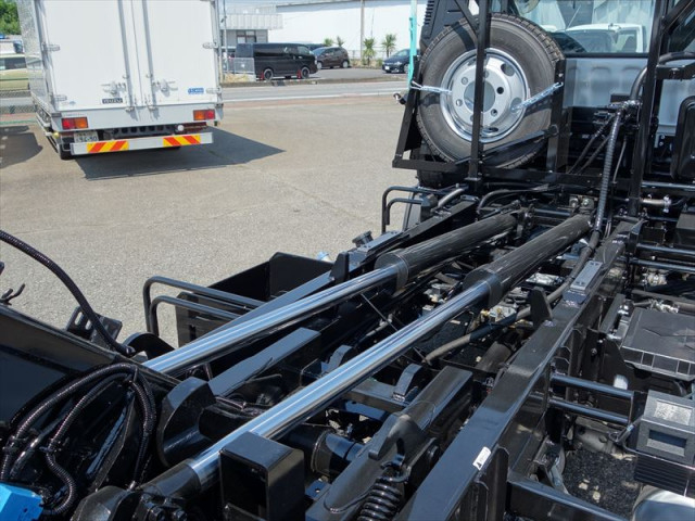 三菱ふそう ファイター 中型 コンテナ専用車 2KG-FK72F(92454) 12枚目