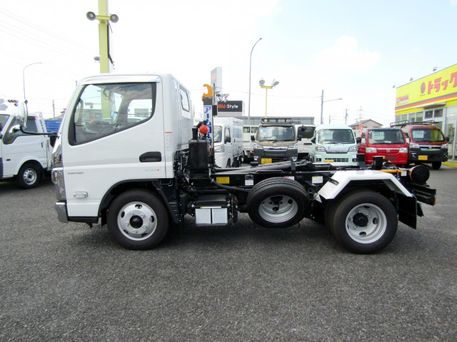 三菱ふそう キャンター 小型 コンテナ専用車 2RG-FBAV0(92459) 3枚目