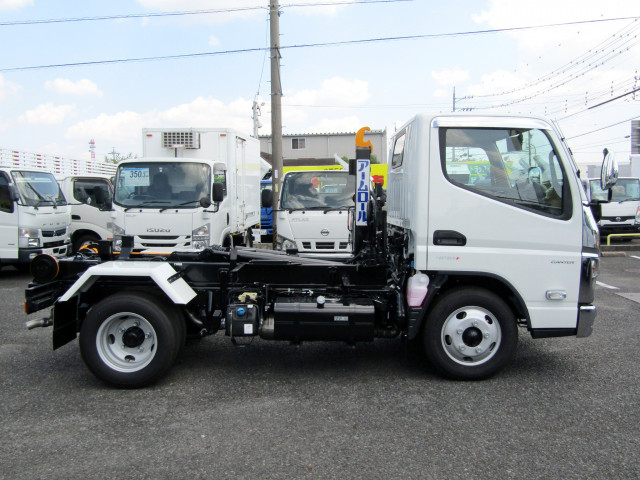 三菱ふそう キャンター 小型 コンテナ専用車 2RG-FBAV0(92459) 4枚目