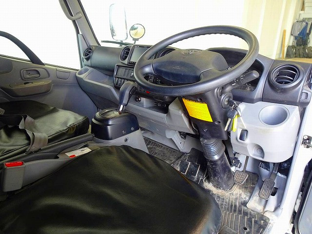 トヨタ ダイナ 小型 Wキャブ 2DG-GDY281(92461) 5枚目