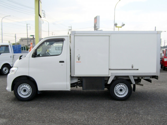 マツダ ボンゴ 小型 冷凍冷蔵バン 5BF-S403F(92464) 3枚目