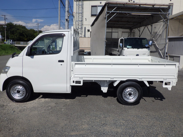トヨタ ライトエース 小型 平ボディ DBF-S402U(92539) 3枚目