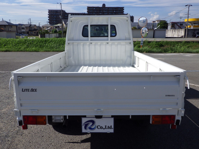 トヨタ ライトエース 小型 平ボディ DBF-S402U(92539) 5枚目