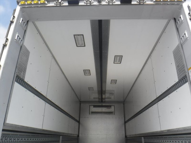 日野 レンジャー 中型 冷凍冷蔵バン TKG-FD7JLAA(92554) 24枚目