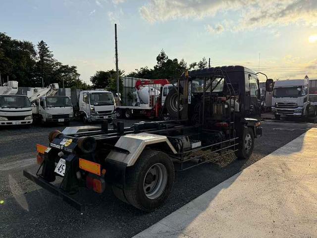 いすゞ フォワード 中型 コンテナ専用車 *********(92617) 6枚目