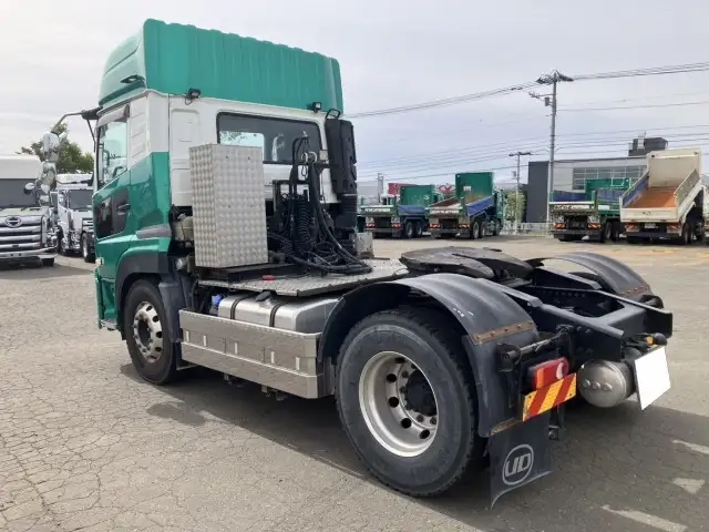 日産自動車 クオン 小型 トラクタ（シングル） 2PG-GK5AAB(92626) 7枚目