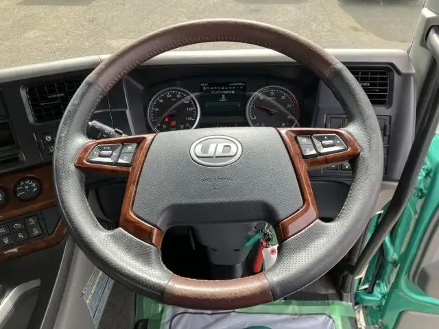 日産自動車 クオン 小型 トラクタ（シングル） 2PG-GK5AAB(92626) 41枚目