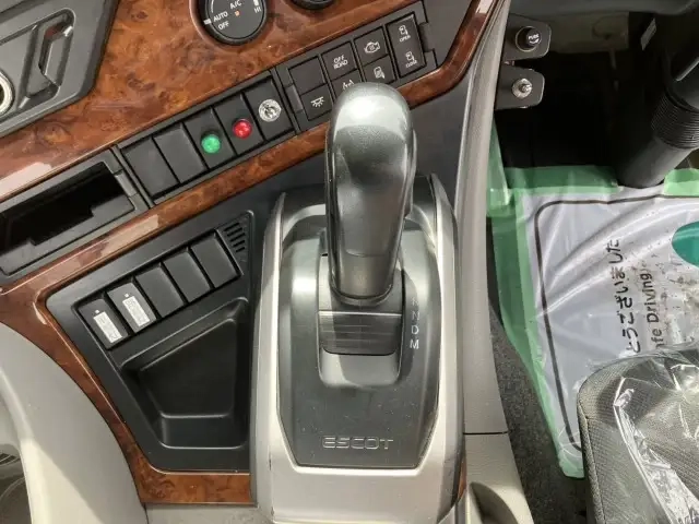 日産自動車 クオン 小型 トラクタ（シングル） 2PG-GK5AAB(92626) 44枚目