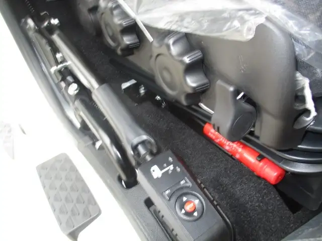 三菱ふそう スーパーグレート 小型 トラクタ（シングル） 2RG-FP84VDR(92628) 30枚目