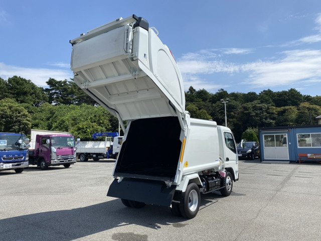 三菱ふそう キャンター 小型 塵芥車（プレス式） 2RG-FEAV0(92637) 6枚目
