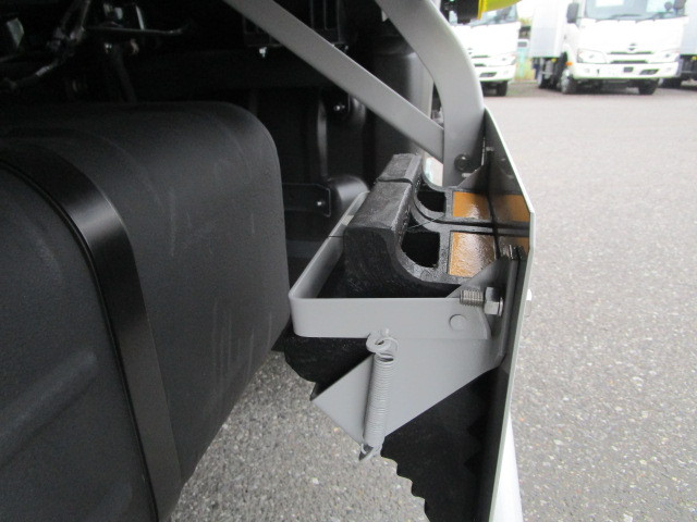 日野 デュトロ 小型 アルミバン 2KG-XZU710M(92641) 44枚目
