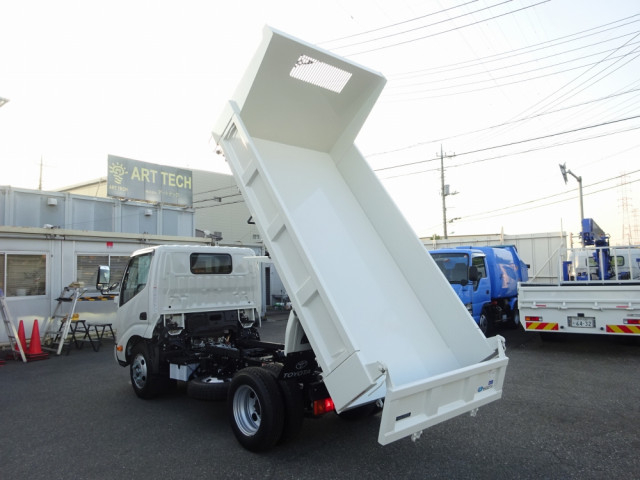 トヨタ ダイナ 小型 土砂ダンプ 2KG-XZU600D(92649) 6枚目