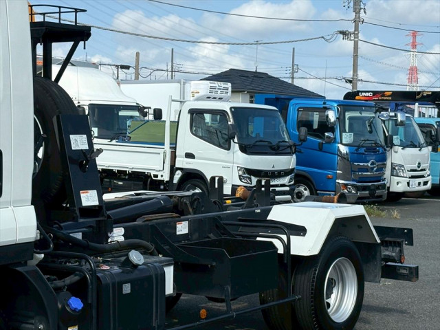 いすゞ フォワード 中型 コンテナ専用車 2RG-FRR90S2(92655) 6枚目