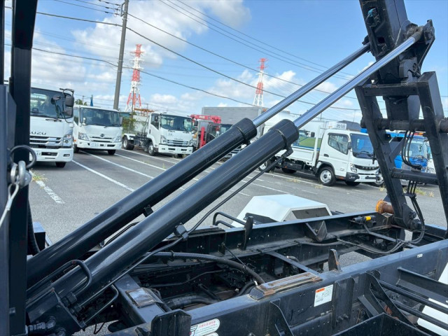 いすゞ フォワード 中型 コンテナ専用車 2RG-FRR90S2(92655) 13枚目
