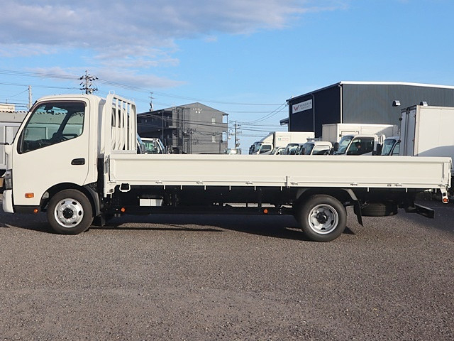 トヨタ ダイナ 小型 平ボディ 2RG-XZU722(92663) 9枚目