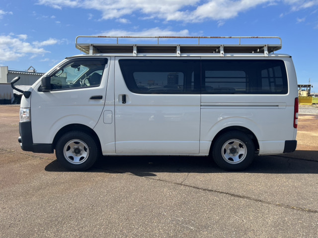トヨタ ハイエース 小型 その他 QDF-GDH206(92668) 8枚目