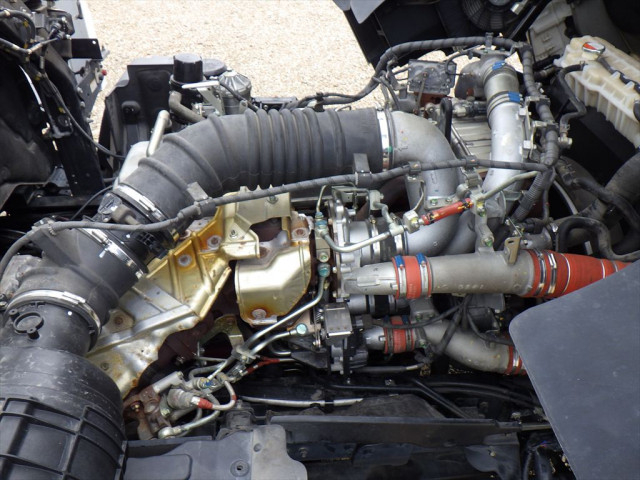 日野 プロフィア 大型 アルミウィング 2DG-FW1AHG(92673) 19枚目