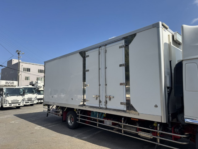 日野 レンジャー 中型 冷凍冷蔵バン 2KG-FD2ABG(92675) 6枚目
