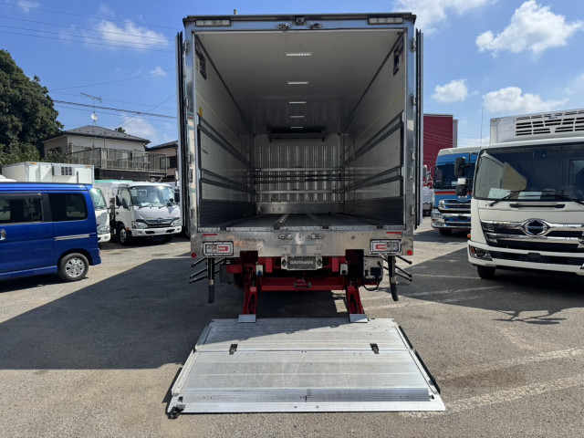 日野 レンジャー 中型 冷凍冷蔵バン 2KG-FD2ABG(92675) 11枚目