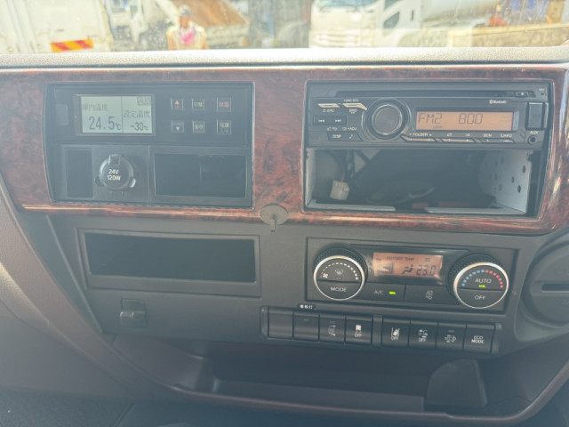 日野 レンジャー 中型 冷凍冷蔵バン 2KG-FD2ABG(92675) 31枚目