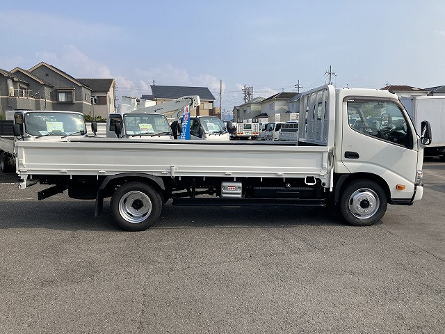 日野 デュトロ 小型 平ボディ 2RG-XZU655M(92676) 5枚目