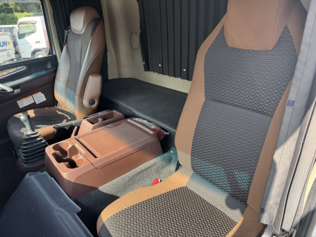 日野 レンジャー 中型 冷凍冷蔵バン 2KG-FD2ABG(92675) 38枚目